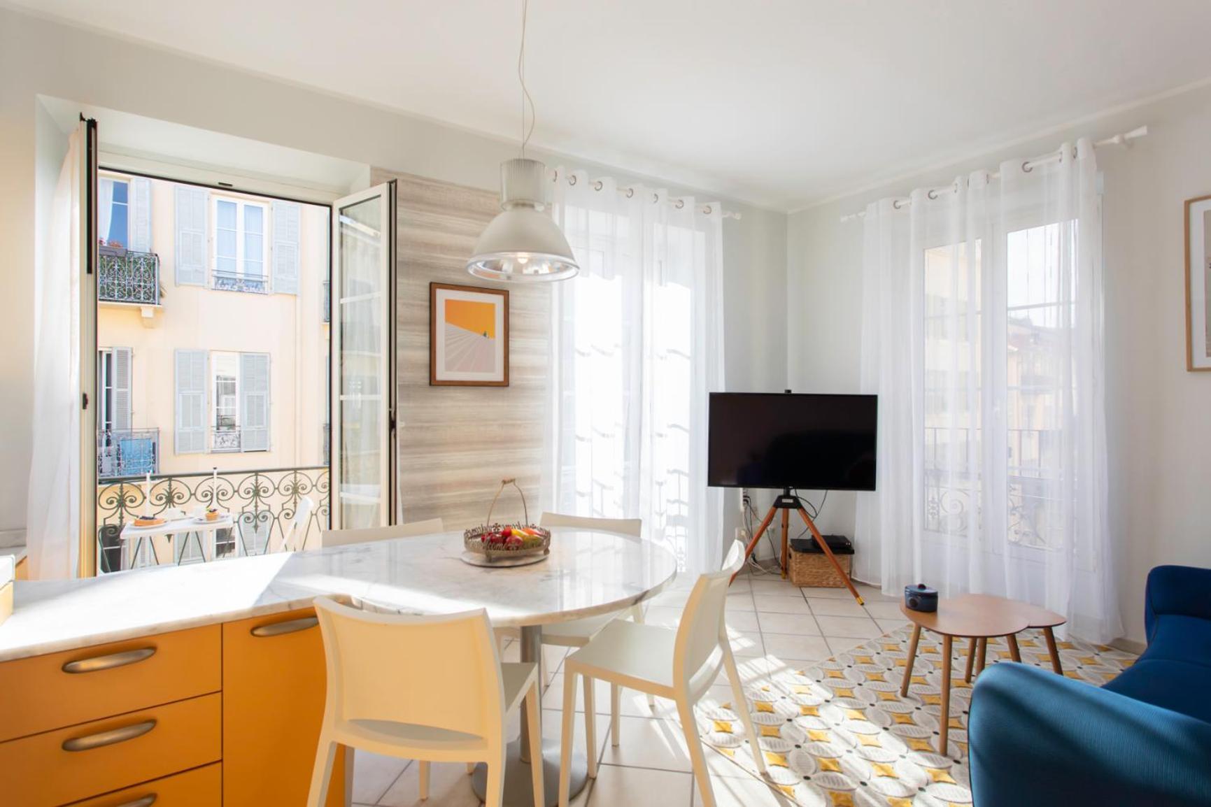 Apartment #13 Orange Ac Wifi Balcony 3mins Walk Sea Front Nizza